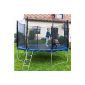 the trampoline makes a good Eindrcuk and the kids have a lot of fun